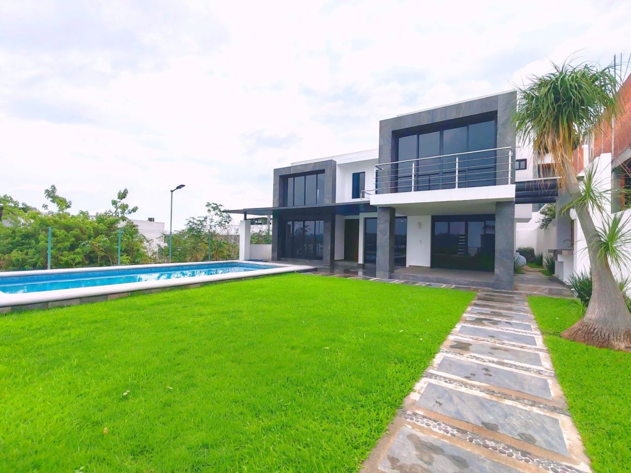 Residencias en Fraccionamiento Lomas de Cocoyoc