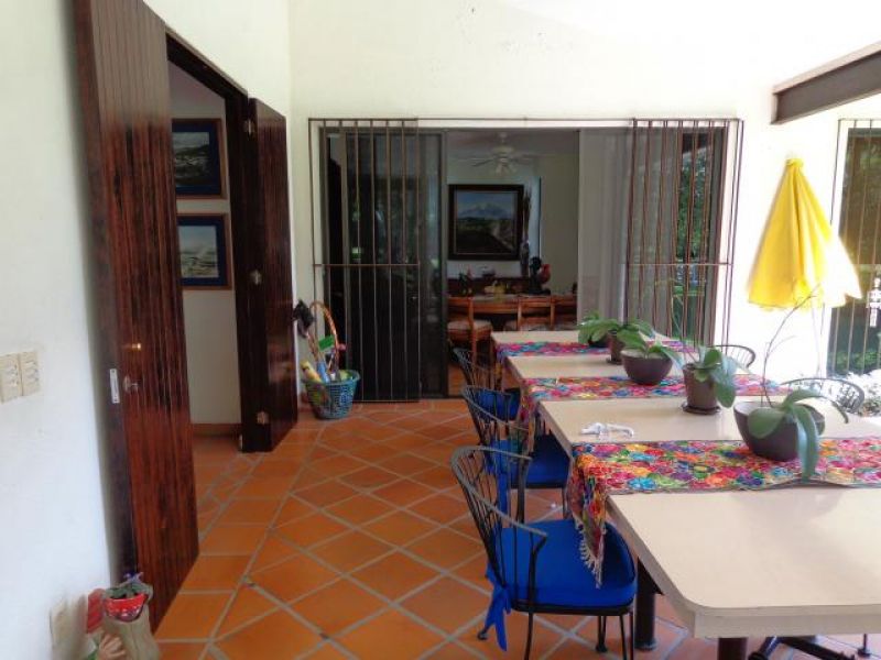 {"esp":"Casa 2"}