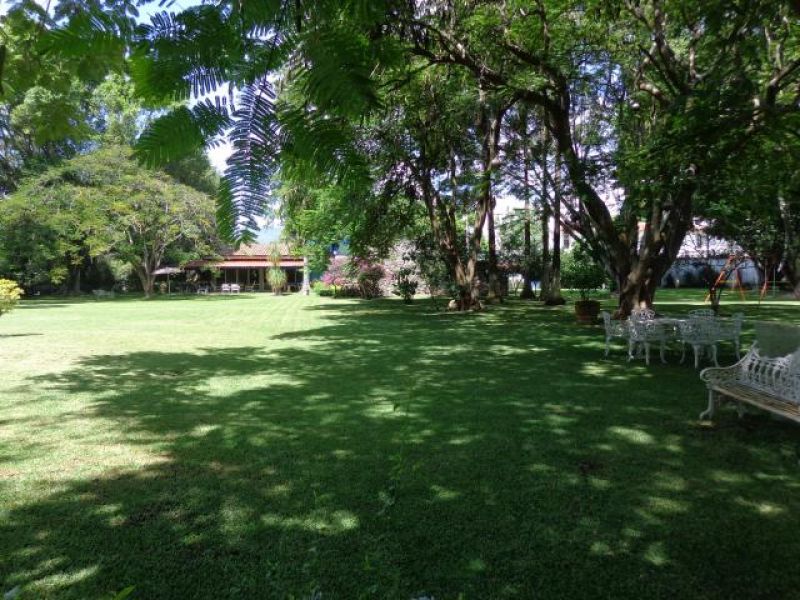 {"esp":"Casa 1"}