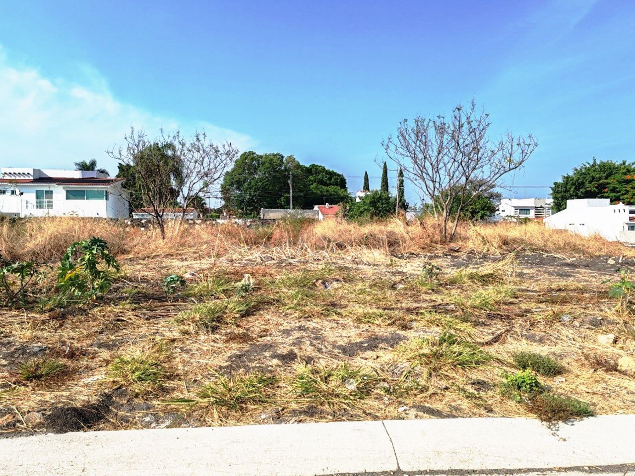 Terrenos en Fracc Lomas de Cocoyoc