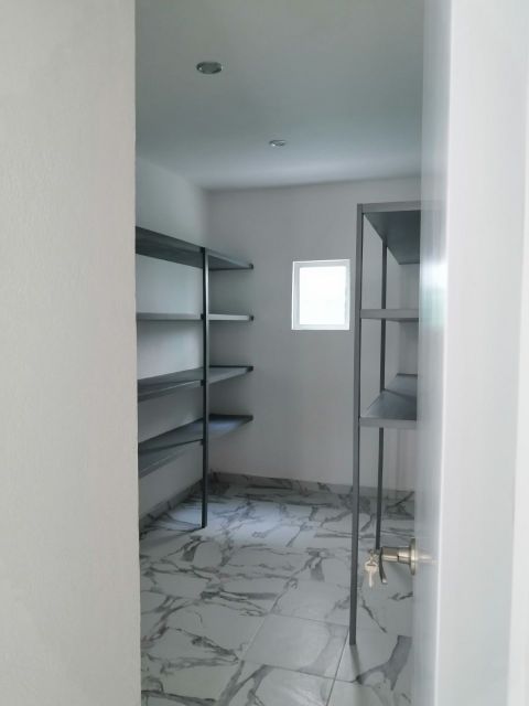 {