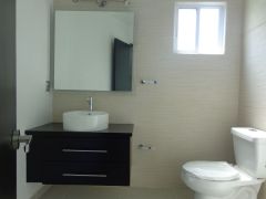 {"esp":"MEDIO BA\u00d1O","ing":""}