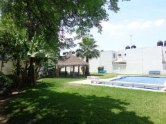 {"esp":"Casa 2 Sala"}